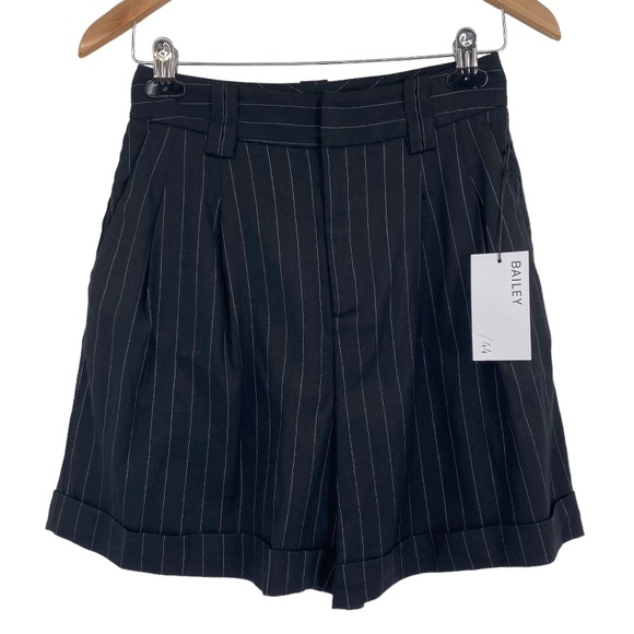 NWT Bailey 44 Tillie Pinstriped Cuffed High Rise Dress Shorts Black S
